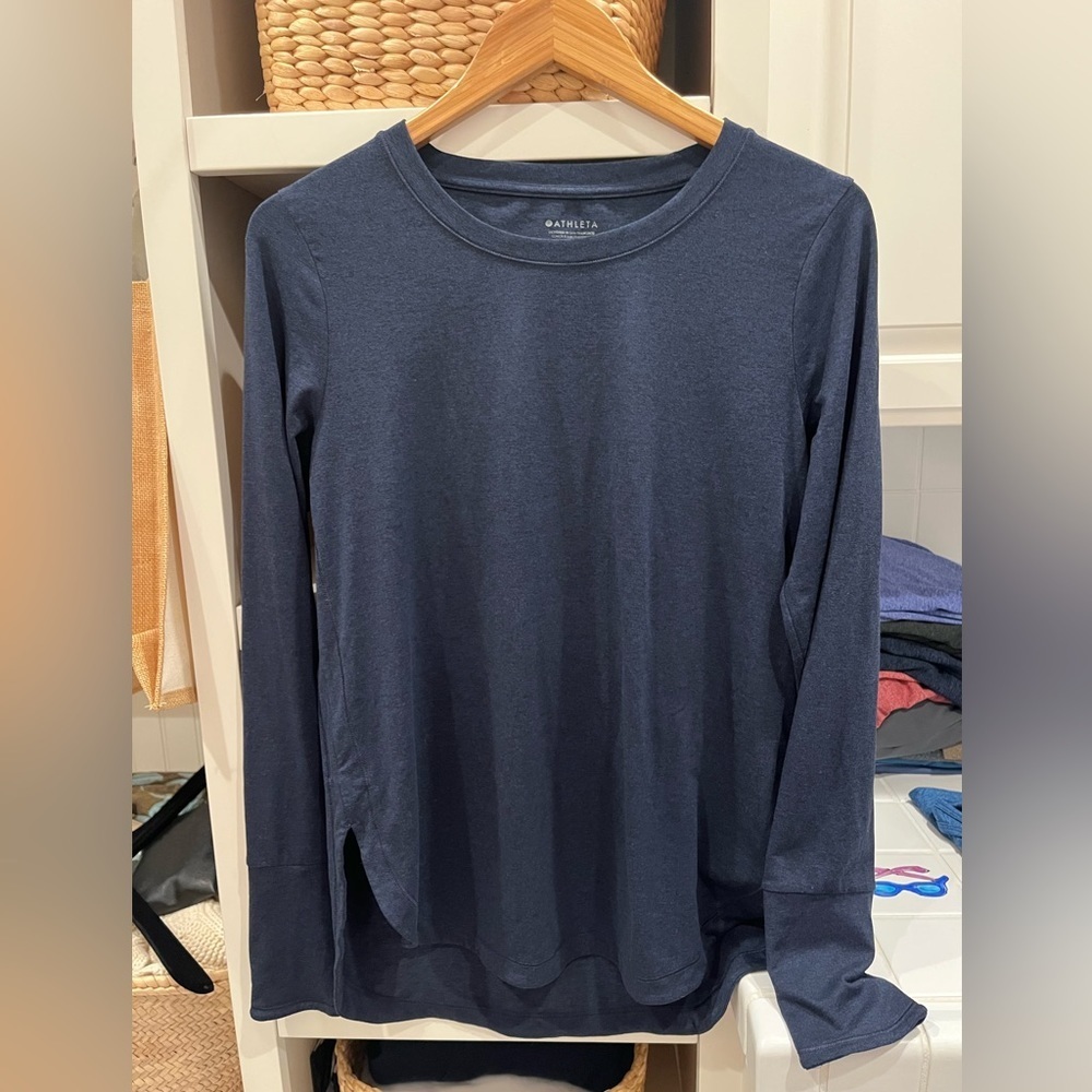 Athleta Athletics shirt size‎ M